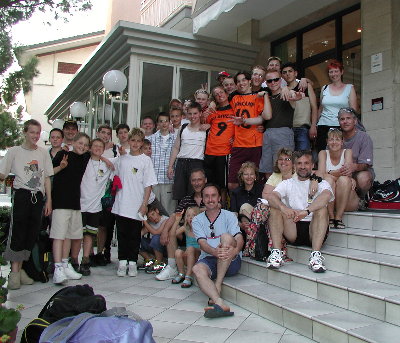 Die gesamte Reisegesellschaft des FC Emmering
